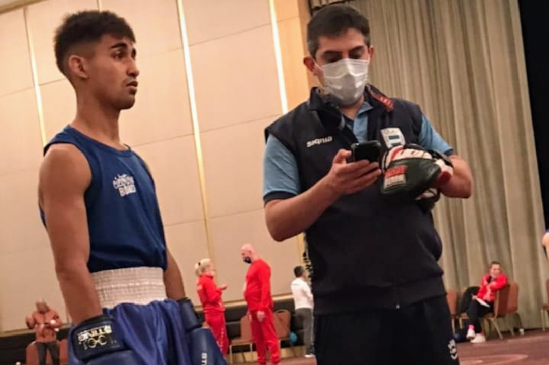 Argentina vuelve del Torneo Internacional de Estambul con dos medallas de oro: Mirco Cuello (57 kilos) y Francisco Verón (75). Además, la de plata de Lucía Pérez (69) y la de bronce de Ramón Quiroga (52). Hay ilusión camino al Preolímpico americano de mayo en Buenos Aires. #Boxeo