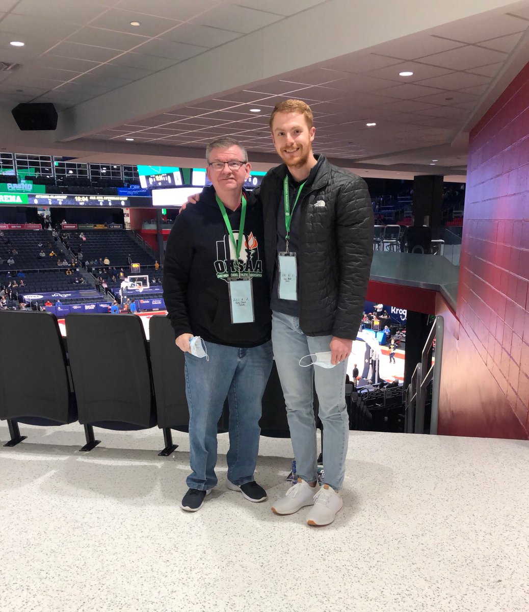 RichardHall2015's tweet photo. Grant and I attended our 16th Boys State Basketball Tournament together. Another great day of making memories. https://t.co/bSYPqmwVPM