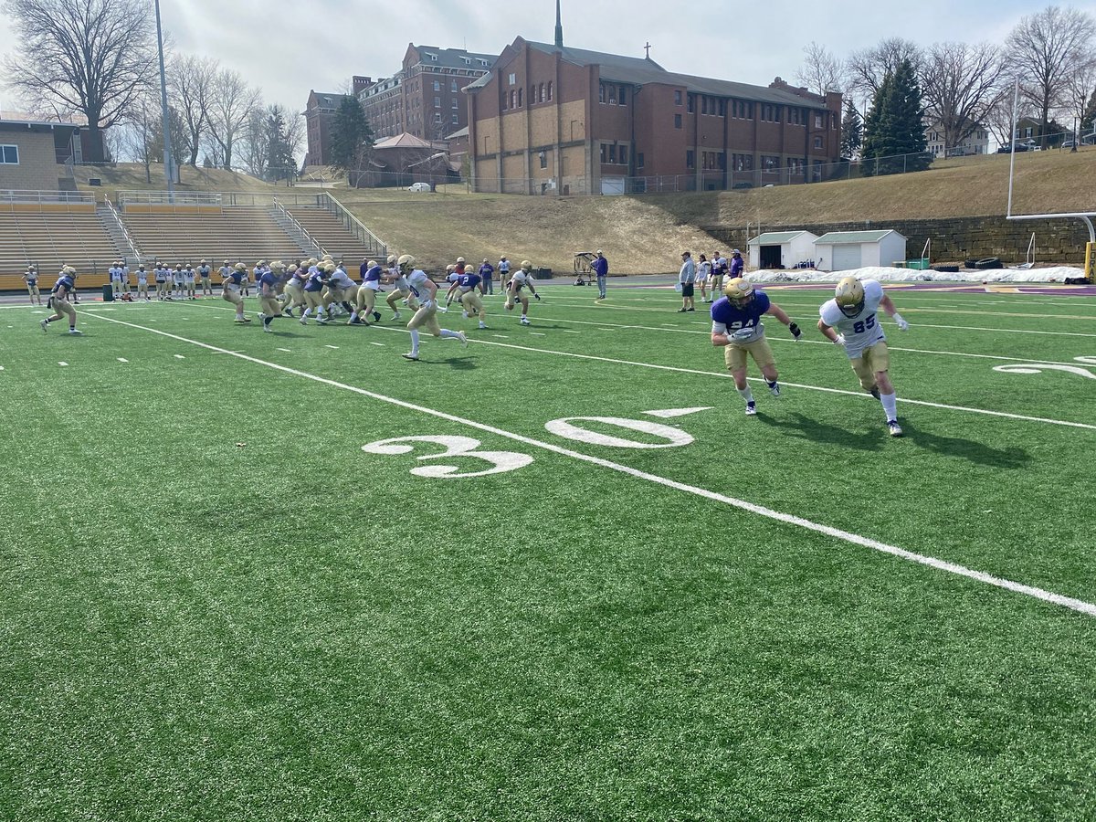 Great day it was today finishing up our spring camp in the Rock Bowl! Officially game week for the Duhawks!  

#FlyWithUs
#RockBowlTough