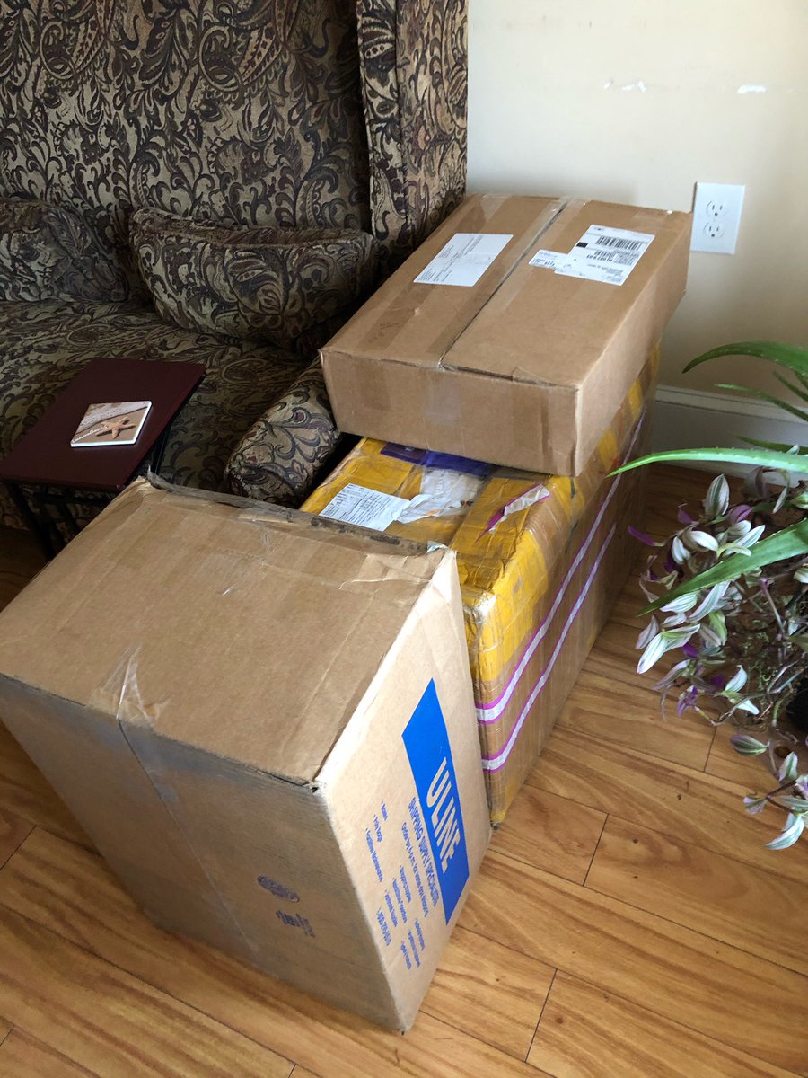 PIncNPearls's tweet photo. The eagles have landed! Stay tuned for distribution details! #RaisingPrincess #BlueLightCampaign #SantasHere #PrincessInc #PIncNPearls #ResourceConnectors #CommunityServiceInnovators #Mentors #Teachers https://t.co/pQXqxc04qy