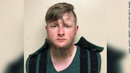 CapehartJ's tweet photo. As a Black man in America, I want to know this: How does a White mass shooter seem to always get captured “without incident”? https://t.co/8rEcBvlK7D https://t.co/hezG8hkOR8