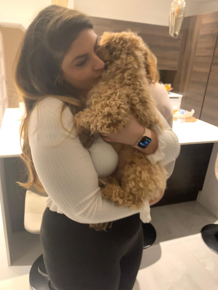 Melina_Geo's tweet image. Guys... SHE’S HOME!!!!!!!!! THANK YOU ALL SO SO MUCH FOR ALL YOUR SUPPORT EVERY MINUTE OF EVERY DAY. A thousand thank you’s are not enough! No more #FindNala... NALA IS BACK! ON CLOUD 9!