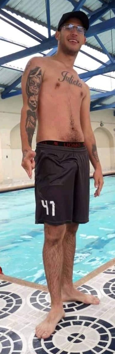 MussRick's tweet photo. #latin #swimming #tattoo #medallo #smile Let's do it in the pool🔥😈🤤🤤 https://t.co/7WjGq5garz