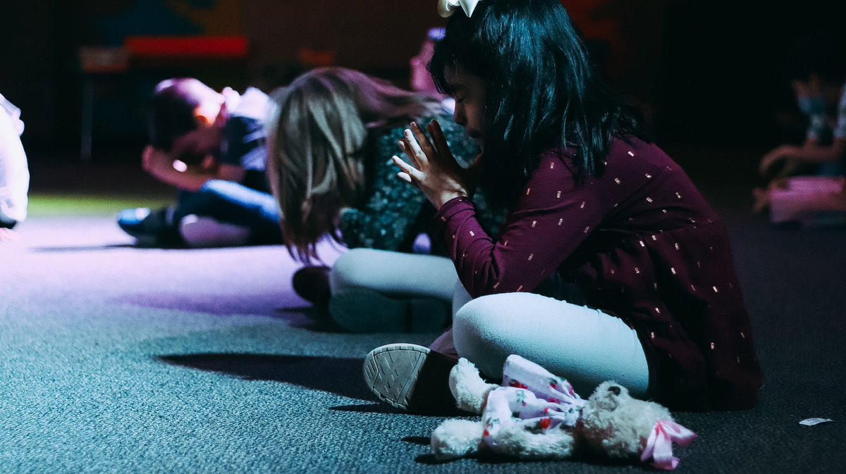 CHURCH TOMORROW — here’s what you need to know:

💙 Come as you are 
💥 Your kids will have a blast
🌮 $5 Sunday Lunch in the lobby 11-1pm
🏠 YOU BELONG HERE! 

See you at one of our 4 experiences —
8:30am | 10:00 | 11:30 | 1:00pm