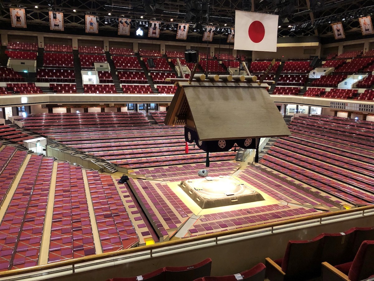 кокугикан без зрителей