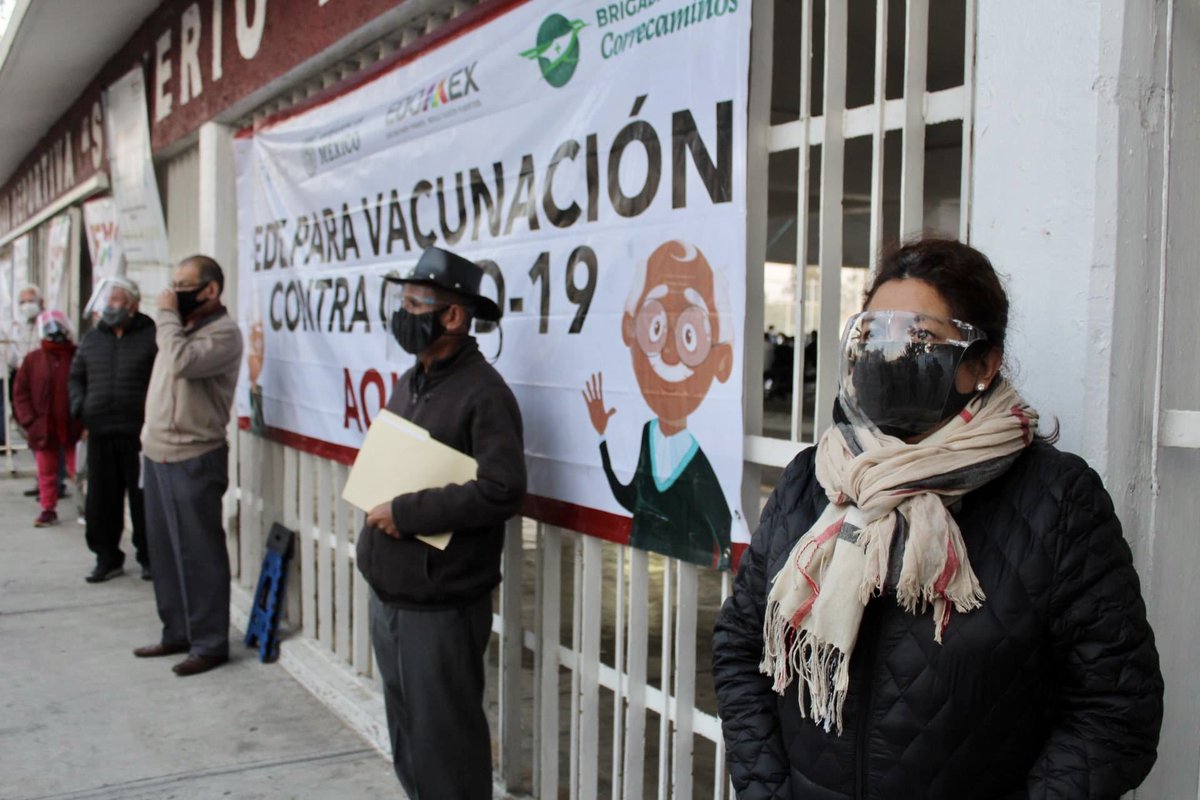 horacioduarteo's tweet photo. Todas las horas de trabajo logístico valen la pena si así podemos proteger a una abuelita o abuelito y a todos nuestros adultos mayores. Hoy en #Texcoco arrancó la vacunación en dos sedes: Deportivo Silverio Pérez y Plaza Patio Texcoco. 
Emocionados, lo que le sigue!!!! https://t.co/lzrZBSBSAi