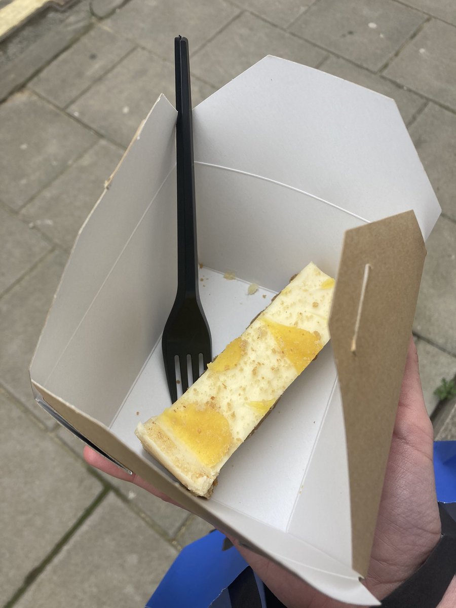 Yesterday’s adventure - an afternoon stomp round the city. Featured an incredibly yummy cheesecake that I wouldn’t of shared with anyone!  #joeydoesntsharefood