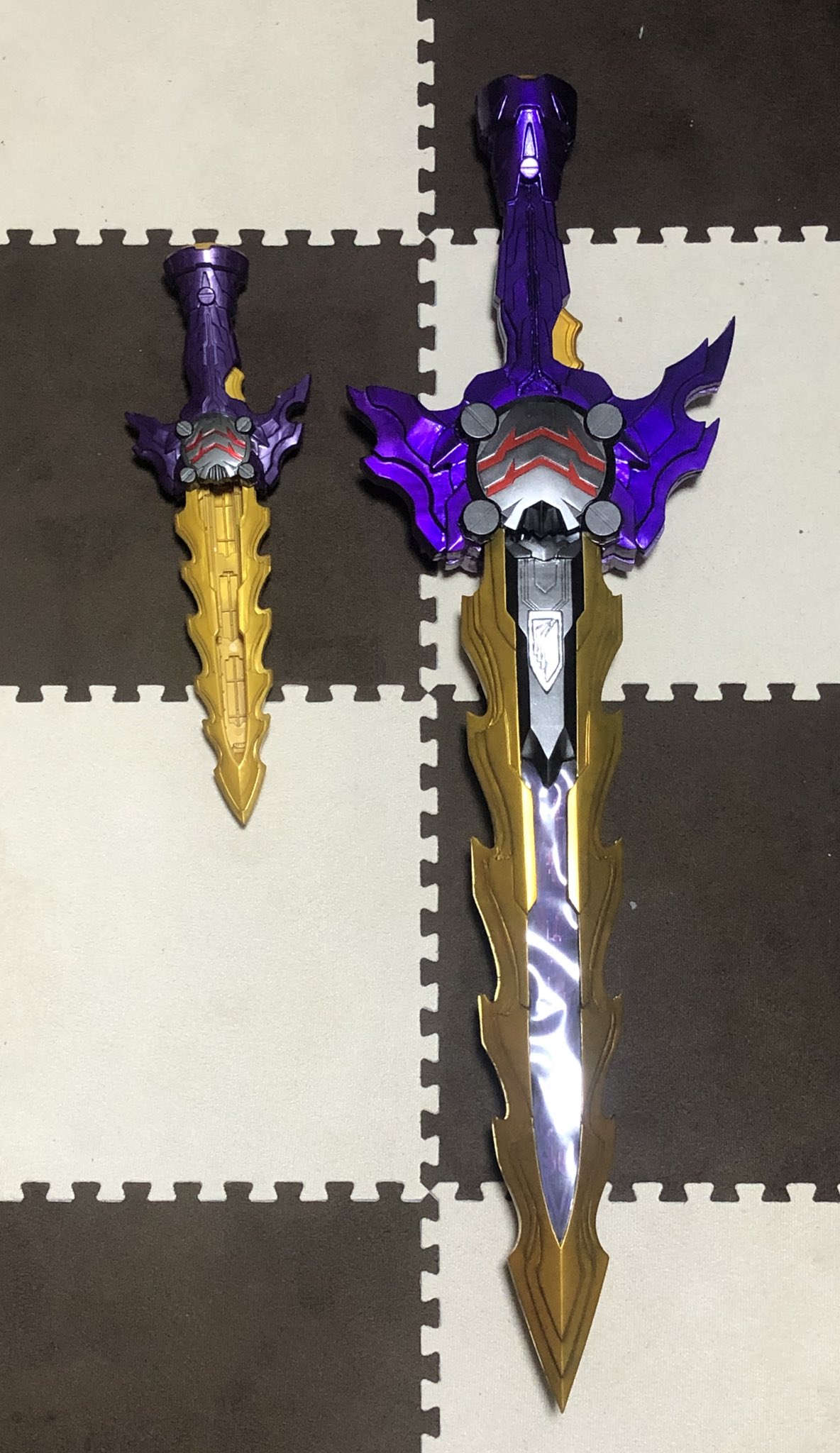 仮面ライダーセイバー 暗黒剣月闇プロップサイズ
