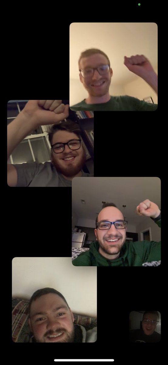 nickdaconner's tweet image. 5 @ohiou alums celebrating the massive @OhioMBasketball win!

#RollBobbies 

🟢⚪️😼

@chimpgotsoul5 
@nathan_a_potato 
@dmoritz11