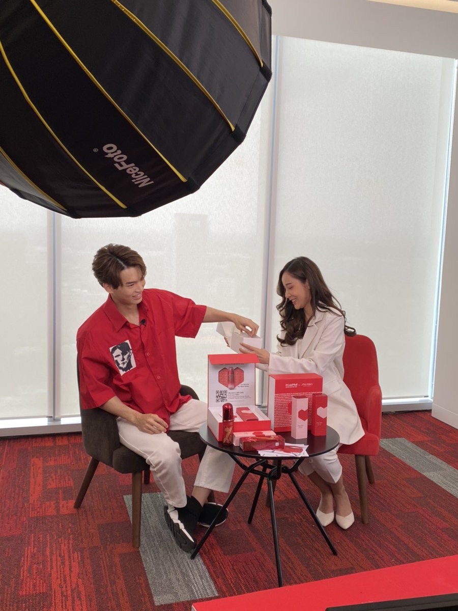 LazadaTH's tweet image. ใครยังไม่ดูไลฟ์แจ้งเกิด Beauty Blogger คนใหม่ ตามมาด่วนเลย 😍🥰

ดูไลฟ์  👉 lzd.co/3qrlMNs 

#ShiseidoUltimunexWin 
#ShiseidoxLazMallTH