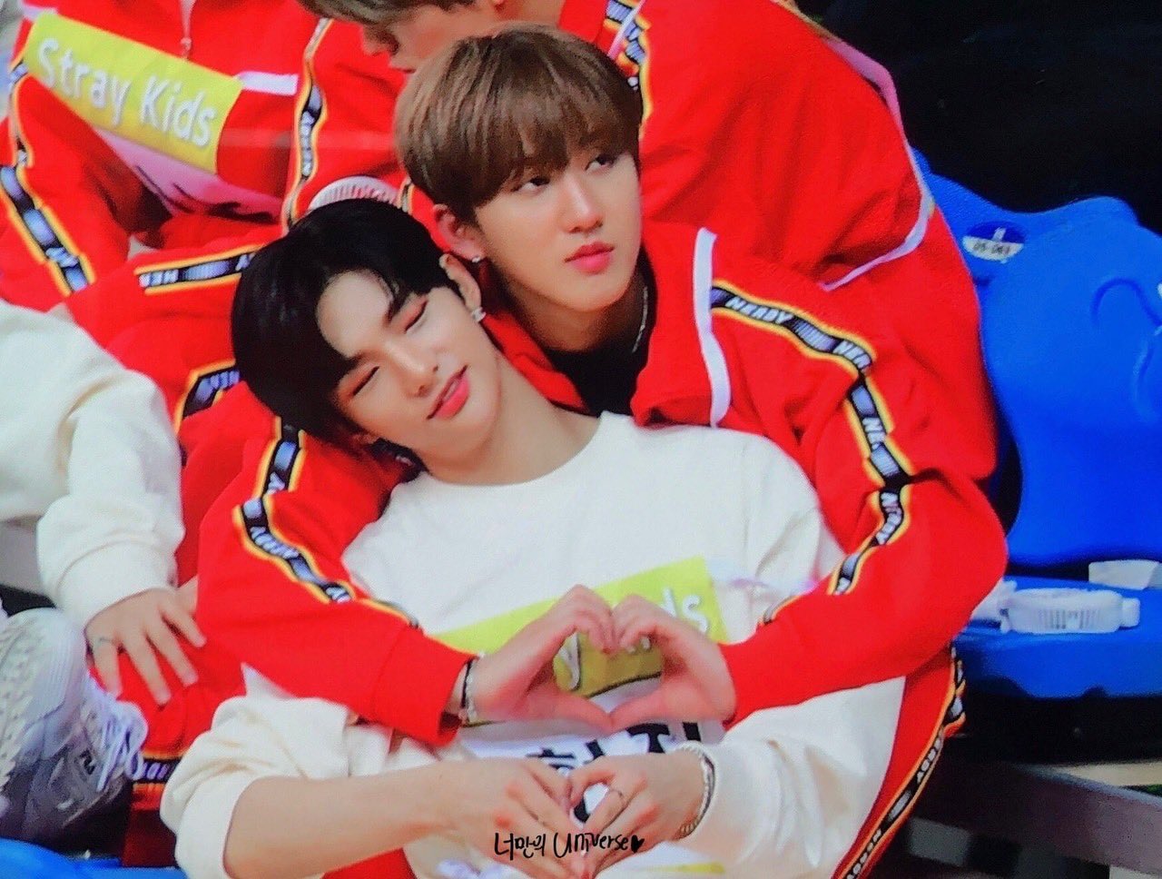 EwA8up_UYAAtErZ?format=jpg&name=large