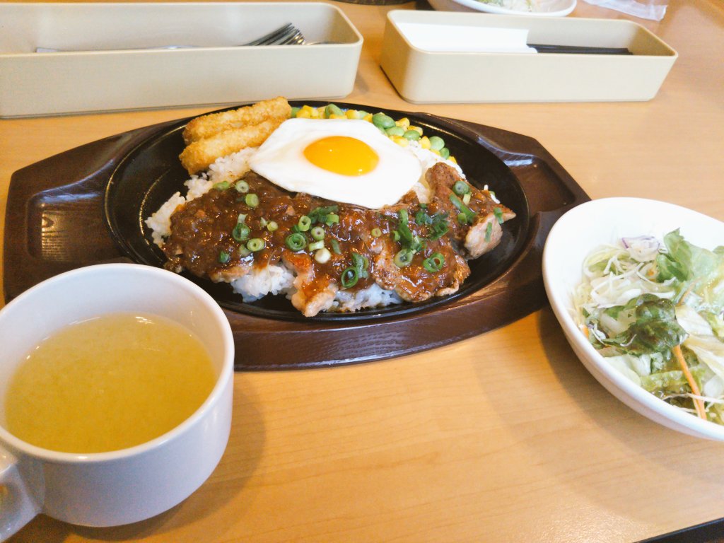 elegant_fish's tweet image. （つづき）

#Webアプリケーション を作成する場合、#Webサーバ 側の処理は #JavaScript で書けない処理に止めるべきです

自分の場合は
#データベース 連携処理

（つづく…かな？）

#プログラミング