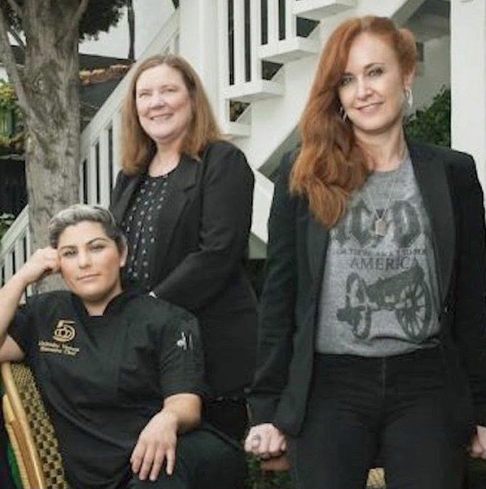 fivecrowns's tweet photo. In honor of International Women's Day, today (and every day) we celebrate ALL of the Queens of Five Crowns and SideDoor. To be surrounded by strong, supportive and creative women! Cheers, ladies! 💃 #internationalwomensday https://t.co/xJqETokFsC