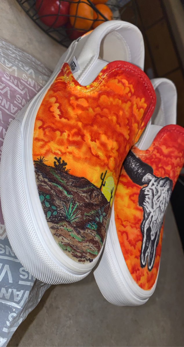 JeeterJTV's tweet photo. Can you guys blow this up to show my dad how good his art work is? I’ve been telling him he should start doing customs but he doesn’t think he’s good enough https://t.co/EaEbrD27m3