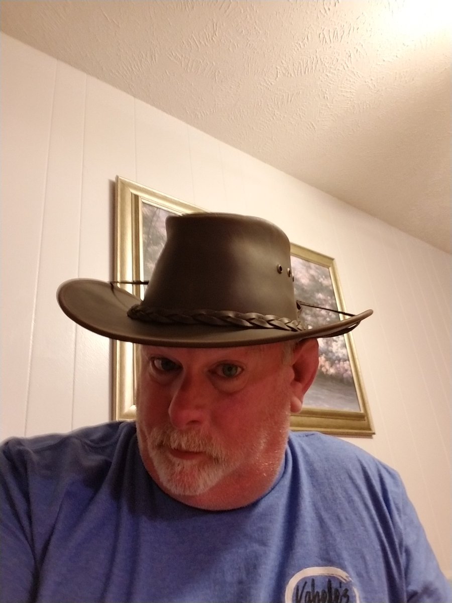 KE0BHQ's tweet photo. @AmericanHatter  Thanks for the great looking bald spot coverer. https://t.co/xX8Ng6yz9N