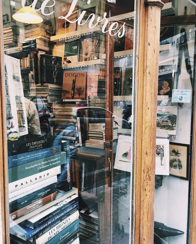 yoo_0205's tweet photo. 大好きな本屋さん📚🌿

ー記憶を辿り、訪れた場所への想い

#ハンドメイドバッグ #トートバッグ #ショルダーバッグ #バッグコーデ  #自然 #メンズライク #ユニセックス #ファッション #写真 #一眼レフ #ドライフラワー #bag #sholderbag #fashion #unisex #paris #vintage #tokyo #相互フォロー https://t.co/78a7h1r5jQ