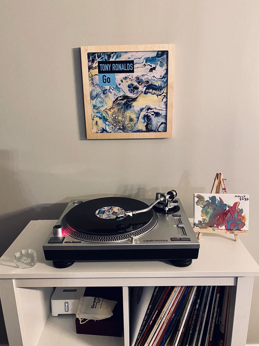 EmilyMac902's tweet photo. Just received a vinyl from my friend that Iโm super excited about and it includes artwork from another friend on the cover. A win-win in my books! #PR6006 https://t.co/g7tQMp9hif