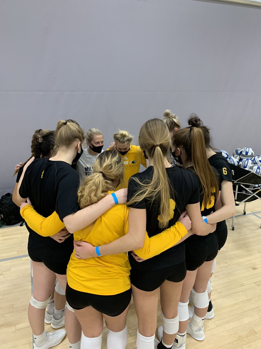 MKEPanthers's tweet image. Stronger together 💛

#InternationalWomensDay