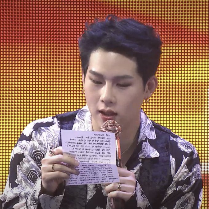 jooheonspace's tweet image. [TRANS] Jooheon’s letters to himself and to monbebe a year later 💛
💌“Move according to the way your heart goes and do your best”.
💌 Stream PSYCHE &amp;amp; Smoky 🥰
#주헌 #JOOHEON #JOOHONEY