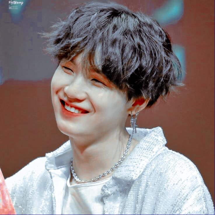 taliica's tweet photo. Yoongi~ah... saengil chukhahaeyo!
Saranghae💜@BTS_twt 

#gummysmile 
#HappyYoongiDay https://t.co/00cvxkdq1X