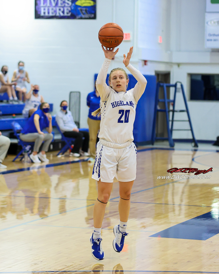 AllenRamsey_DWC's tweet photo. Congrats to Highlands Senior Kelsey Listerman @KelsList!!!
This shot represents her 1000, 1001 and 1002nd career points!

@Birds_BBall @hhsbballcoach21 @fthhsathletics @FTHighlandsHS https://t.co/0OvDox52vc