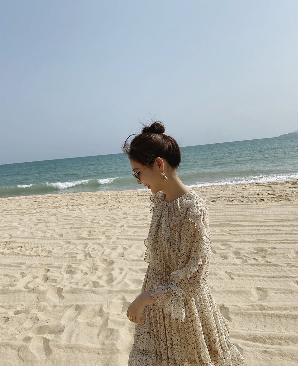 acelaineee's tweet photo. There are many people who are in youth happiness as the price of success.👒🌿 https://t.co/y4vZi8avgL