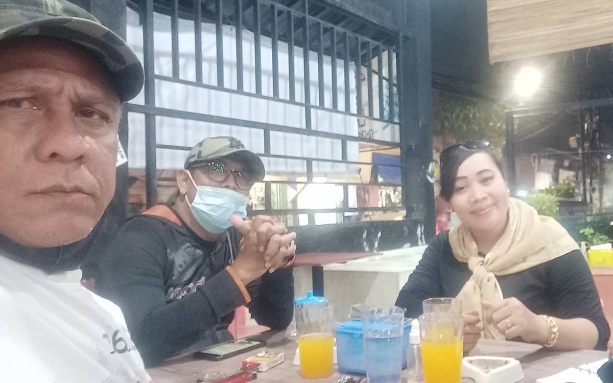 Meeting Moment 
Discusion about TAUSIAH AKBAR Event 
with RUMAH EVENT the Organizer 
Place at KBP Carwash Caffe