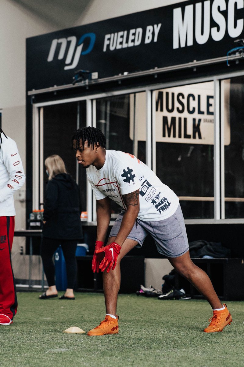 _mikkio3's tweet image. 𝐘𝐨𝐮 𝐠𝐨𝐭𝐭𝐚 𝐣𝐮𝐬𝐭 𝐬𝐭𝐢𝐜𝐤 𝐭𝐨 𝐭𝐡𝐞 𝐬𝐜𝐫𝐢𝐩𝐭, 𝐛𝐞𝐥𝐢𝐞𝐯𝐞 𝐚𝐧𝐝 𝐡𝐚𝐯𝐞 𝐚𝐧 𝐨𝐯𝐞𝐫𝐰𝐡𝐞𝐥𝐦𝐢𝐧𝐠 𝐜𝐨𝐧𝐟𝐢𝐝𝐞𝐧𝐜𝐞