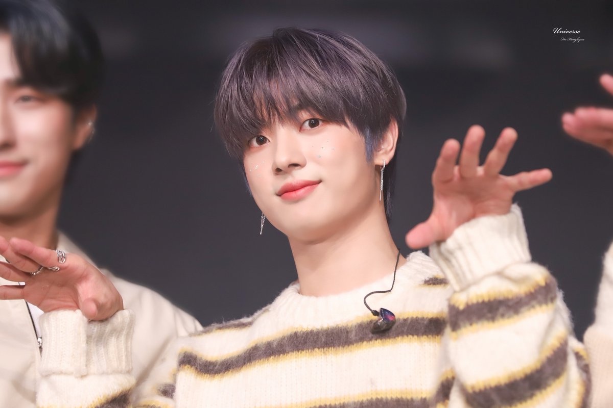210306 STUDIO WE: LIVE #6 💜🤍

#원위 #강현 #ONEWE #KangHyun