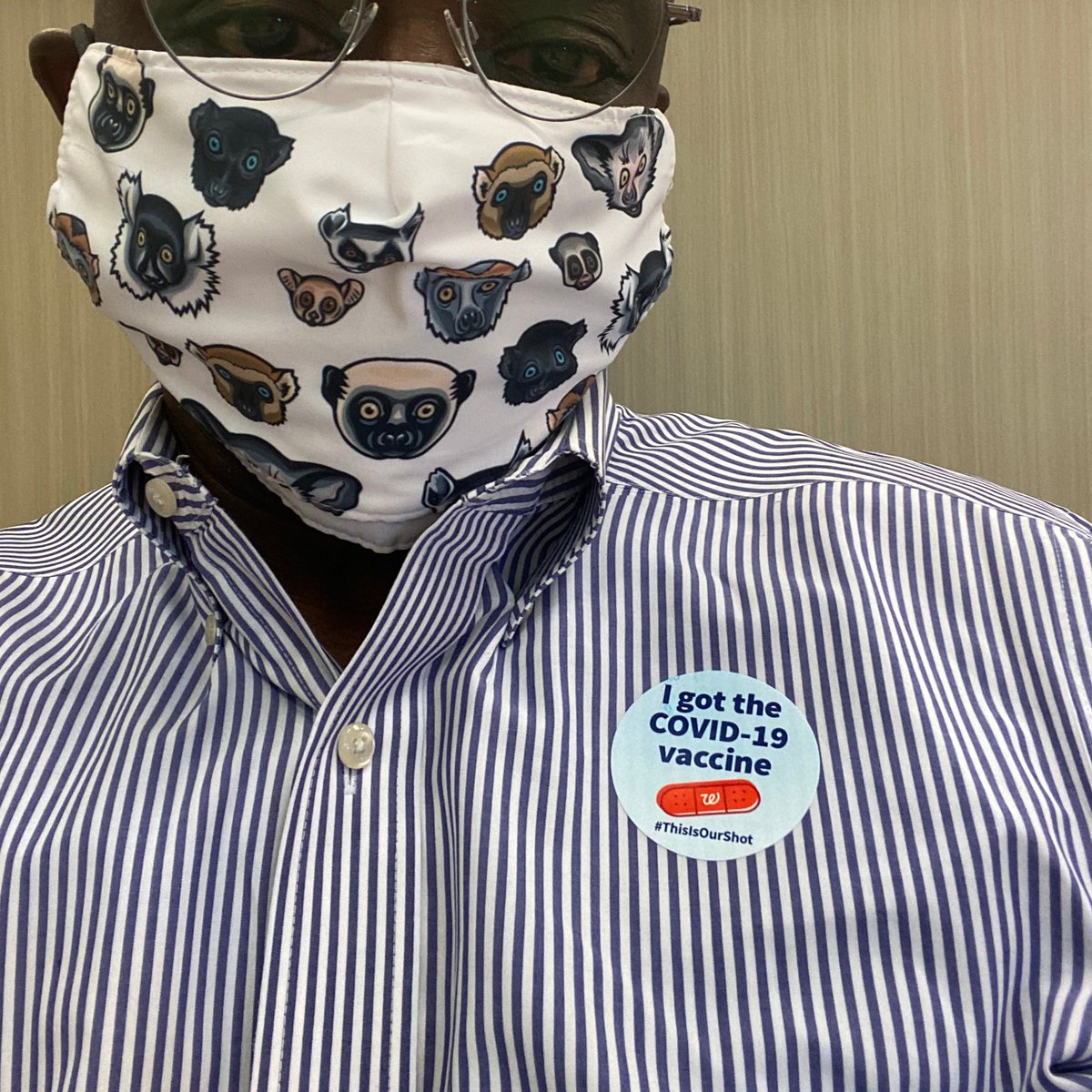 I'm feeling good now that the Moderna vaccine in my arm. I'm looking forward to seeing all my family and friends because COVID will soon be gone away. Gone will be the dark COVID clouds that had me staying at home. It's gonna be a bright (bright) Bright (bright) sunshiny day.