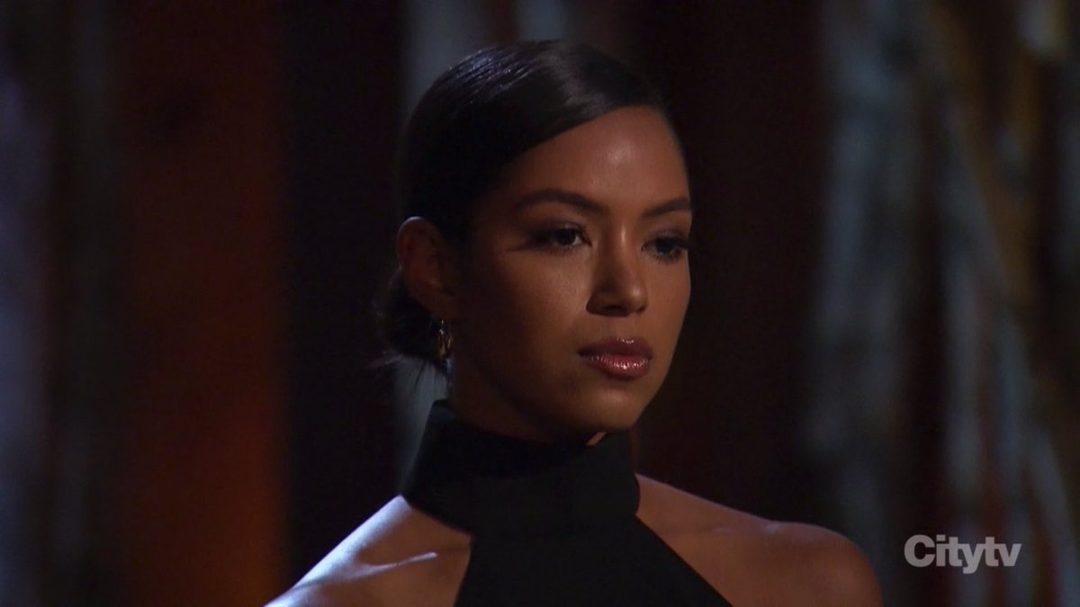 janetca8's tweet photo. Give this woman her own red carpet because wow... she looks like a movie star #TheBachelor https://t.co/xayY7wQZoi