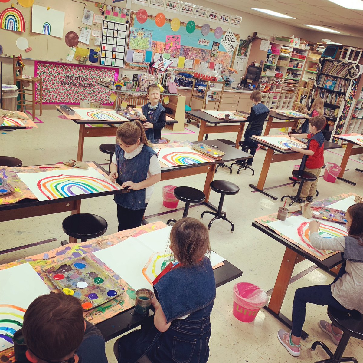 teachcentart's tweet image. Coming soon in The Hallway Gallery!  Every single one of these First Grade rainbows will cover the bulletin boards! 🌈 #teachcent #teachcentart #rainbowart #roygbiv
