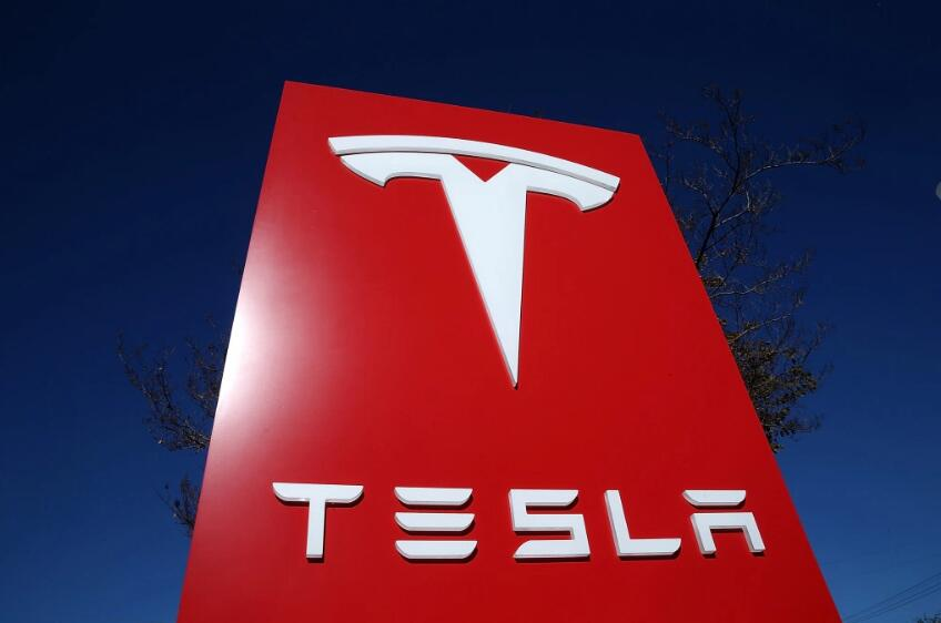 KellieHare's tweet photo. Stock numbers: Tesla sold 18,318 Chinese-made cars in February https://t.co/Ph8bPIwNCf