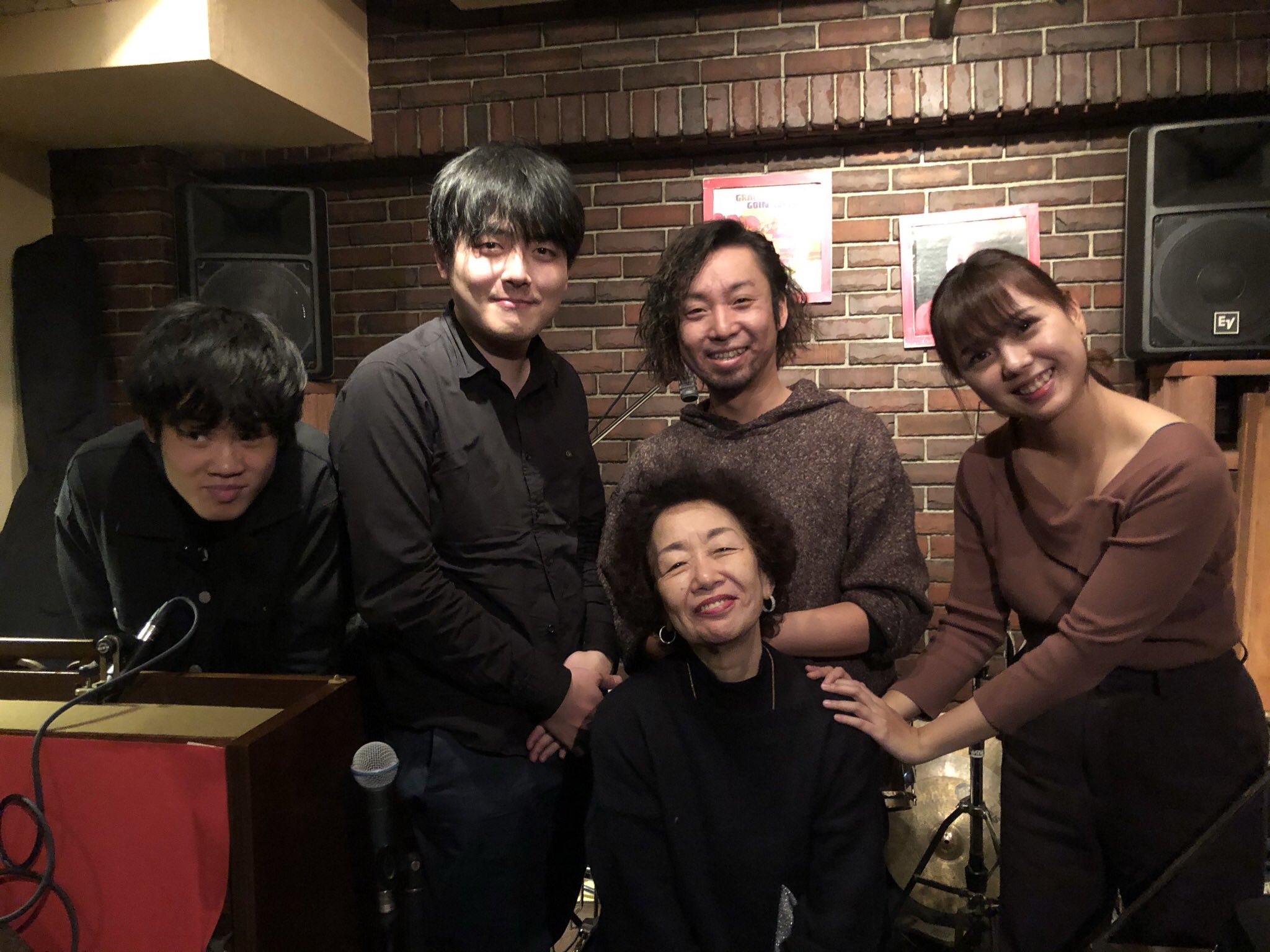 Push Official 11 木 高田馬場ゲートワン Push With 梶原まりこ Vo ツイキャス配信 Amp 店内5名さま限定ライブ 梶原まり子 Vo 西村匠平 Ds 中島朱葉 As 魚返明未 P 高橋陸 B Start 18 50 1set Charge 2700 ツイキャス配信はこちら T Co