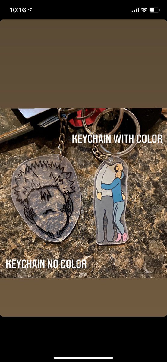 so_odds's tweet photo. 50+ orders of keychains later!!! Want a keychain of you and yours? Or just you?? Shoot me a comment or message! 😊🖌🎨 $10 per keychain! https://t.co/6g6NlzCc7s