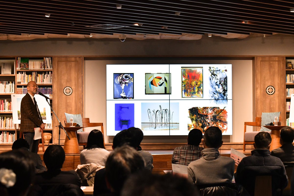 nakkaart2022's tweet photo. 2月27日（土）に大阪中之島美術館開館プレイベント『中之島dialogue for 2022』を開催し、菅谷館長と作詞家の松本隆氏のトークイベントを行いました。当日の様子は3月13日（土）よりアーカイブ配信（視聴無料）します。どうぞお楽しみに！
#大阪中之島美術館  #松本隆 https://t.co/7zpCgyhGvT