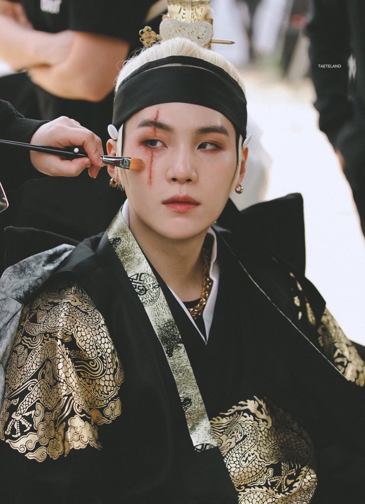 taeteland's tweet photo. the power #v #happysugaday https://t.co/0bcdzr0JH5