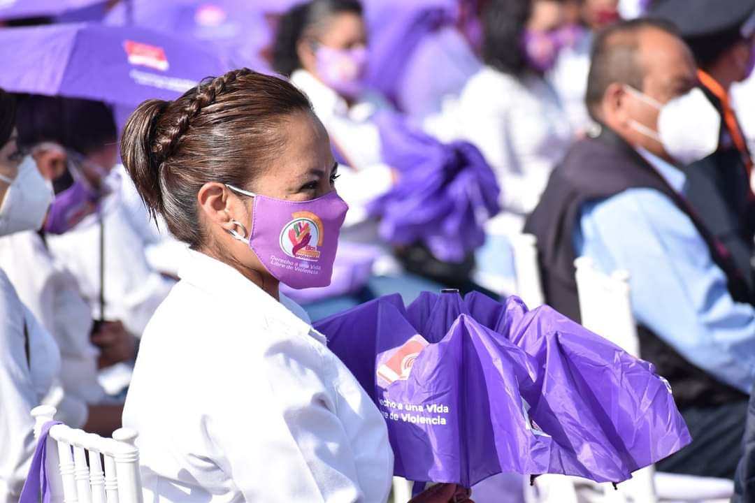 En el marco del Día Internacional de la Mujer, se conmemoró esta fecha para dar voz a aquellas mujeres que han dado su vida por la lucha de los Derechos Humanos e igualdad. #DIFIxtapaluca #EllasMerecenProtección #DeCorazón❤

#8demarzo2021