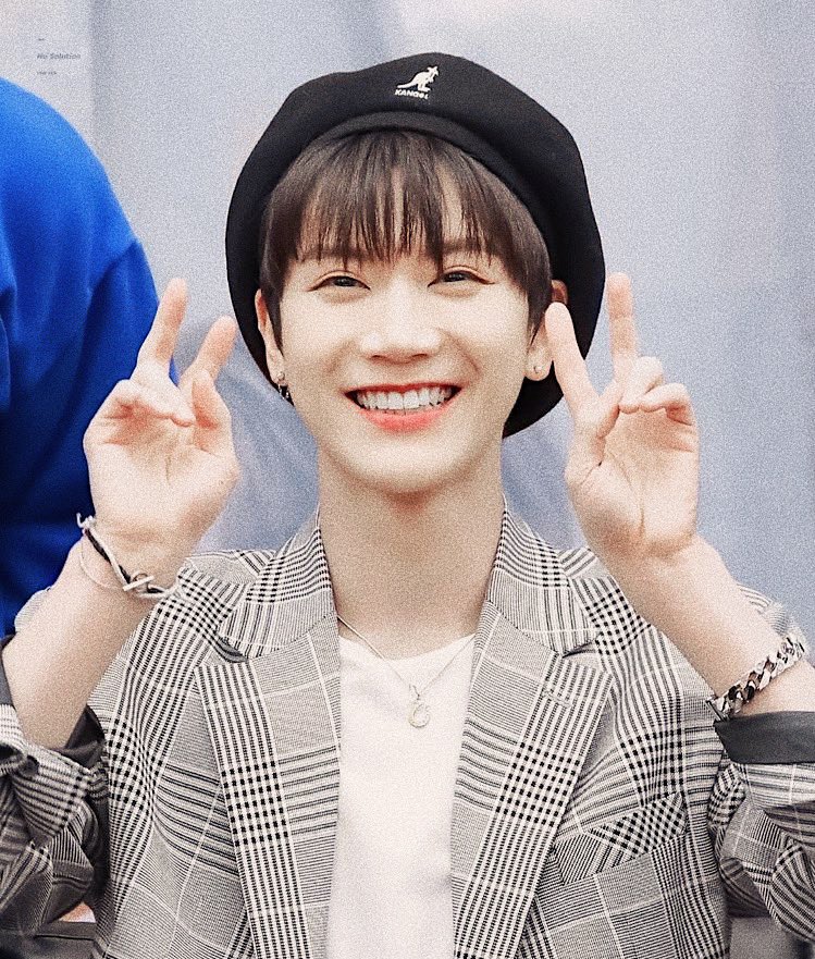 เหมือนมากกกกกก คือมันเหมือนจนเขินไปหมด ผีเสื้อคือบินในท้องแล้ว😭