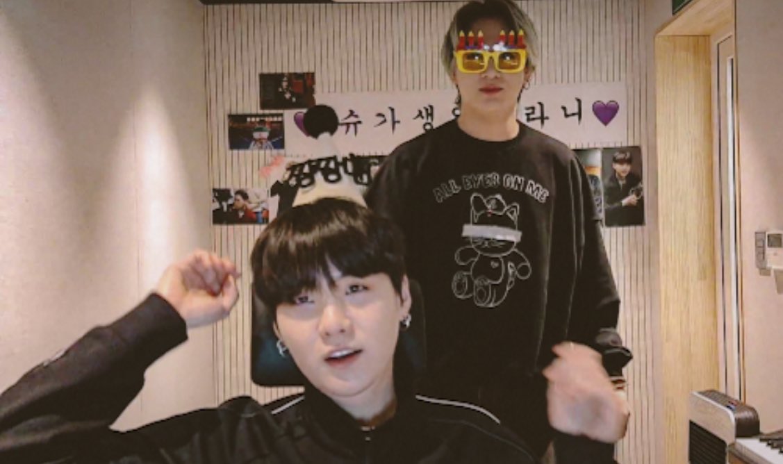 agustdfms's tweet photo. YOONKOOK OH MY HEART https://t.co/dn1joQ9TsU
