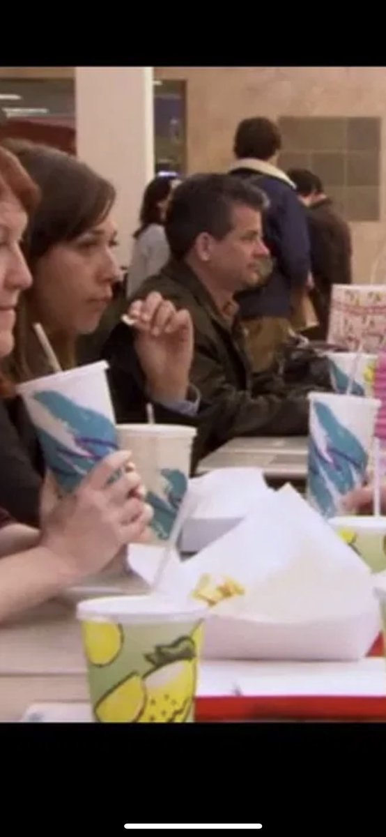 AmelieTimer's tweet photo. . @MissRBaller I was watching the office and realized that your sweatsuit matches the cups from the office when they go to the mall! LOOK AT THE PICS!!!!! https://t.co/dTuuGamdc6