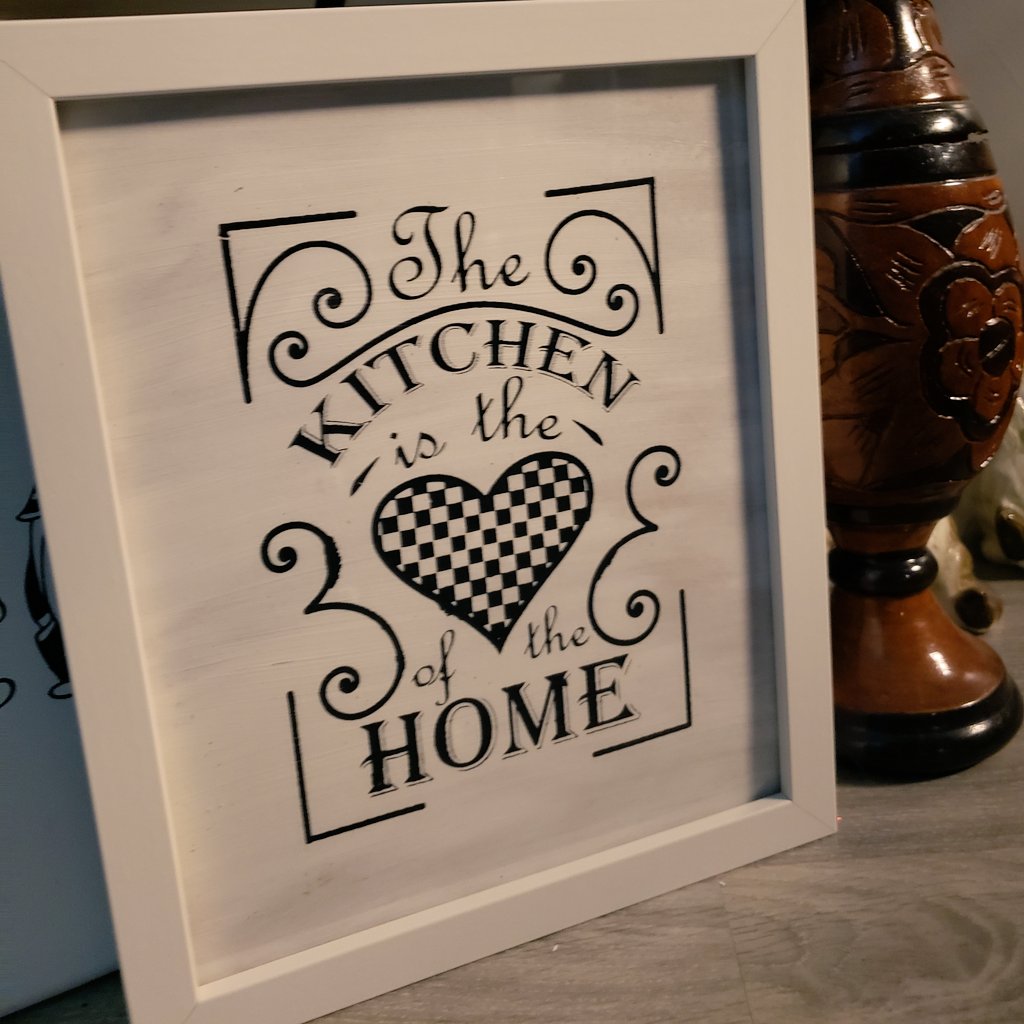 UntamedBeauti's tweet photo. Did a little something! ... #Chalkpaste #homedecor https://t.co/UG44KZexNJ