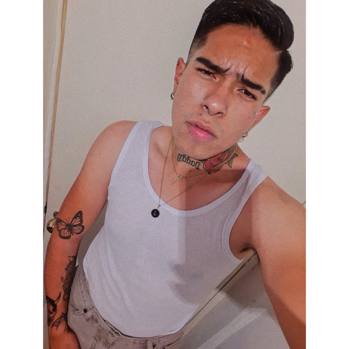 BaDaddy97's tweet photo. 🤍 https://t.co/JN3n1IsQmA