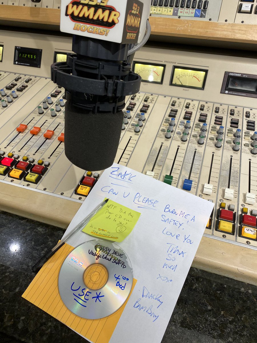 jackybambam933's tweet photo. Hey Zack!! I eat CD’s and Pens!!! I’m a Hungry Machine One Man Train Wreck Show ! Lol LOVE U ZACK! #cdforever @ZackMorse @CyndyDrue @933WMMR #YCIFN #wmmrftv #drackpack #VintageLocalShot https://t.co/QXyu4Eb3WC
