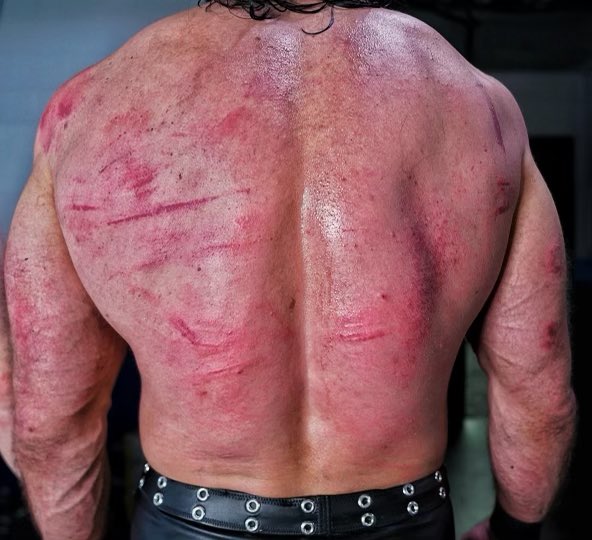 ChandranTheMan's tweet photo. Remember when The Undertaker called the WWE wrestlers soft? #WWERaw https://t.co/BxFwmpWhsO