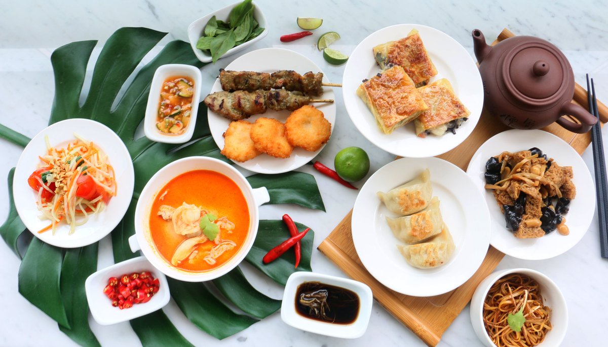 JWMarriottHK's tweet photo. We know it is hard to choose between Shanghainese fried dumplings and Thai shrimp cakes, so we are excited to propose a win win to you at The Lounge this March and April, where both themed delicacies will be served in our lunch buffet from Mon to Sat.
#jwmarriotthk #whynotboth https://t.co/GULeDdlk2d
