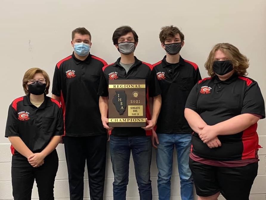 gcsd9's tweet photo. Back-2-Back @IHSA_IL Regional Champs!

Congrats to GCHS Scholar Bowl and good luck at Sectionals on March 13. #WeAreOne https://t.co/Mu8CUeTXVF
