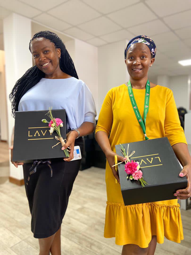 FlavianaMatata's tweet photo. So happy to have spread smiles to the women of TBL countrywide with our #LavyGiftBox self care package.
Tunawashukuru sana TBL kwa kuunga mkono kampuni yetu inayomilikiwa na kuendeshwa na wanawake. #iwd #IWD2021 https://t.co/Yf2r7cMCQV