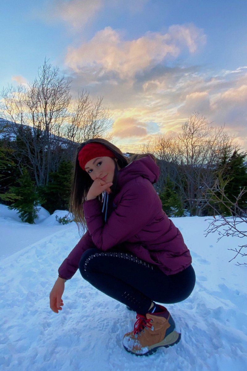 gracexxfacexx's tweet photo. All smiles, all year🌝 https://t.co/I61XLQVNMD