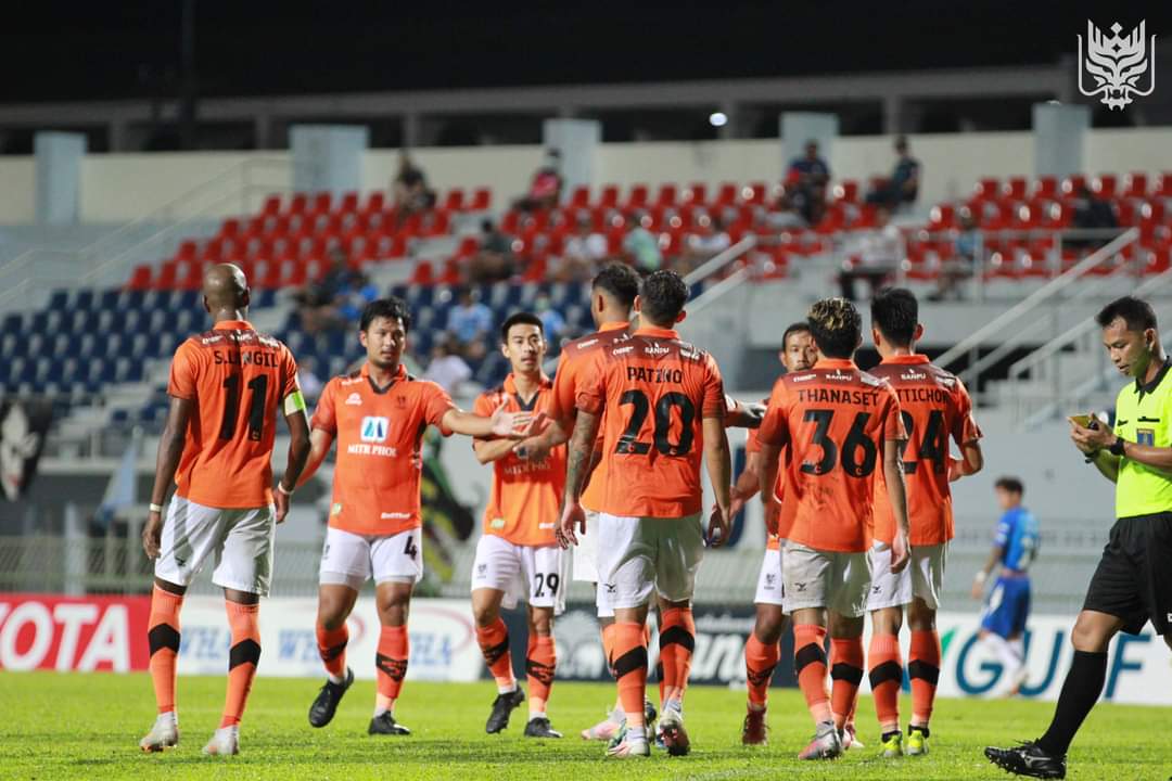 AsianFootballs's tweet photo. The Asian Football Confederation (AFC) are now expected to confirm that both Pohang Steelers and Ratchaburi Mitr Phol will take their places alongside Malaysian champions JDT and J.League side Nagoya Grampus in group G. https://t.co/fbpUKsXxuS